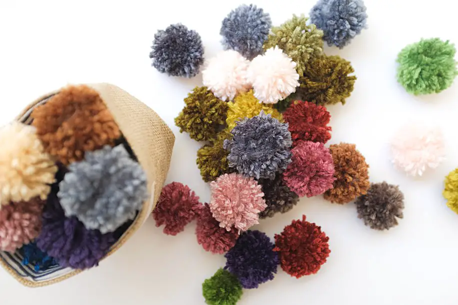 DIY How to Make Pom Poms for Pom Pom Crafts | Simply Living NC