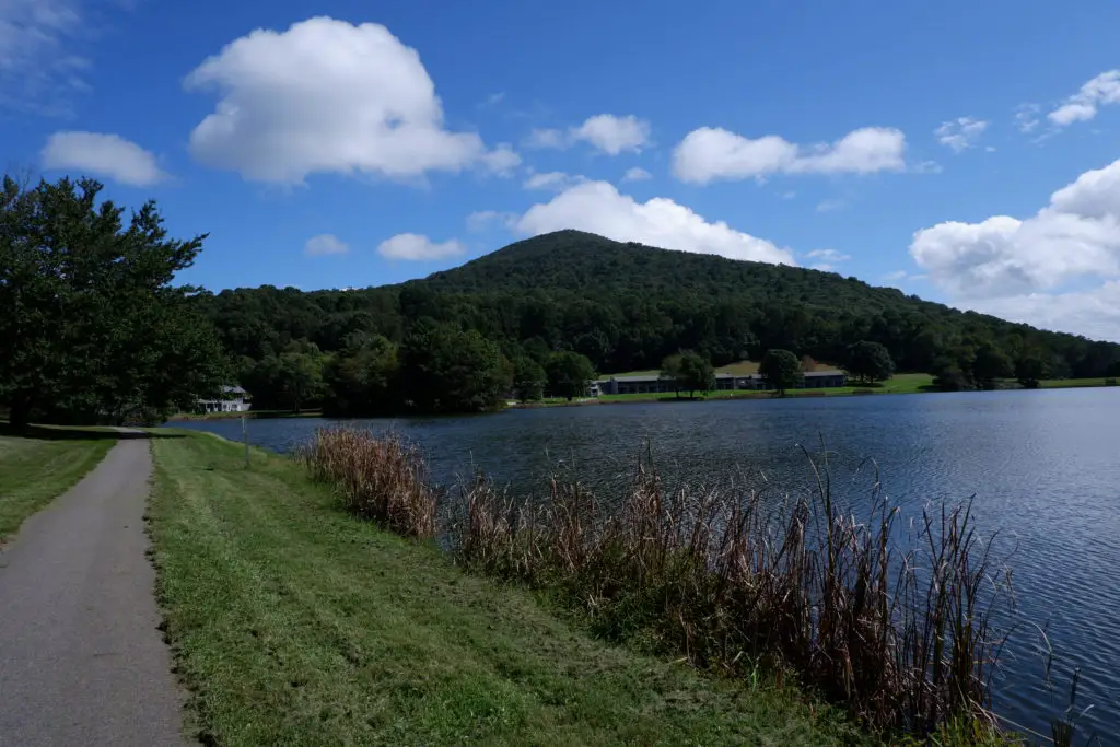 Smith Mountain Lake VA Things to do include Peaks of Otter