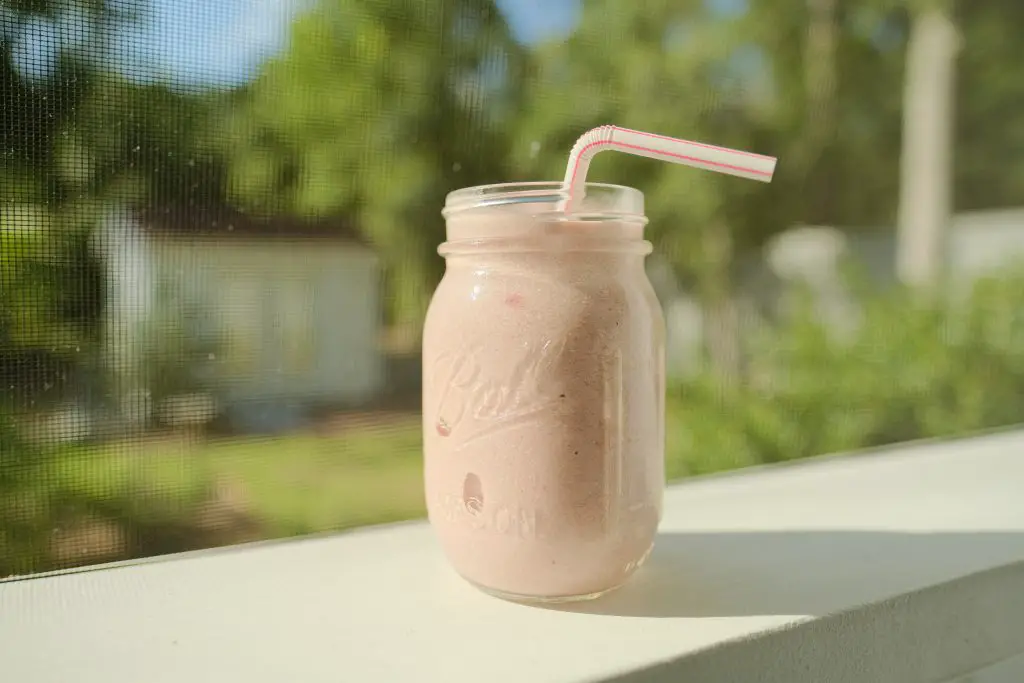 Applesauce Strawberry Milkshake Easy Recipe made with nonperishable ingredients